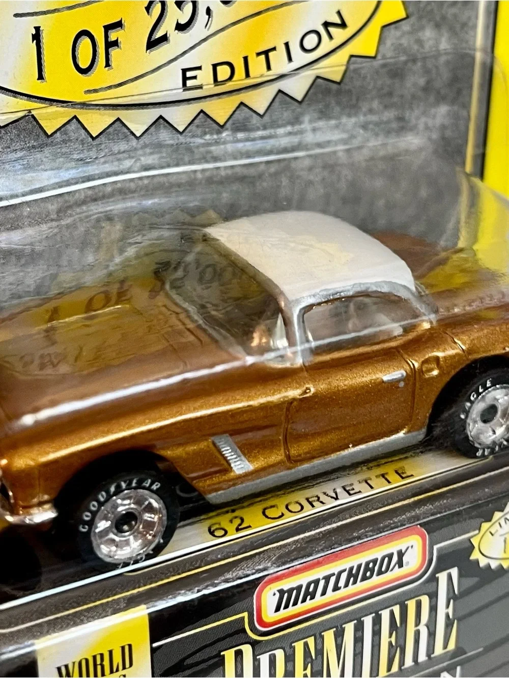 Match Matchbox '62 Corvette Metallic Bronze with White Roof